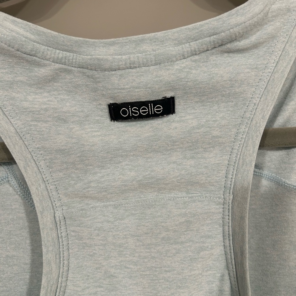 Oiselle Gray/Blue Fitted Sleeveless Tank Top - Picture 4 of 6